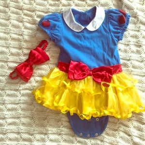 Good condition Snow White baby outfit from Disney